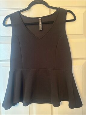 Design Lab Lord & Taylor Black Peplum V-Neck Tank